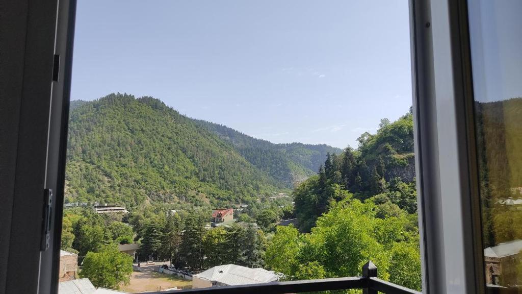 Nest Hotel Bordzjomi Buitenkant foto