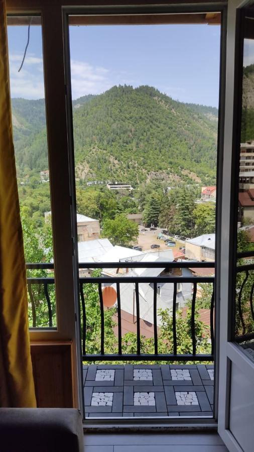 Nest Hotel Bordzjomi Buitenkant foto
